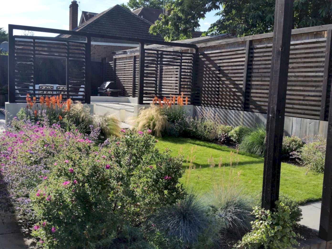Sloping garden design in Crowthorne Berkshire