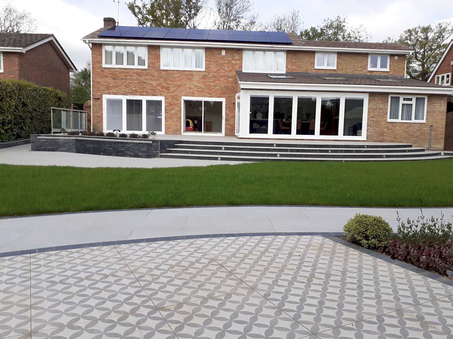 Sloping garden design in Crowthorne Berkshire